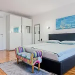 Apartment Yacht Marina