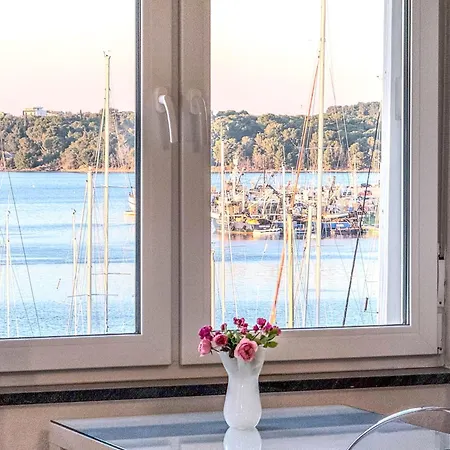 Lägenhet Yacht Marina Pula